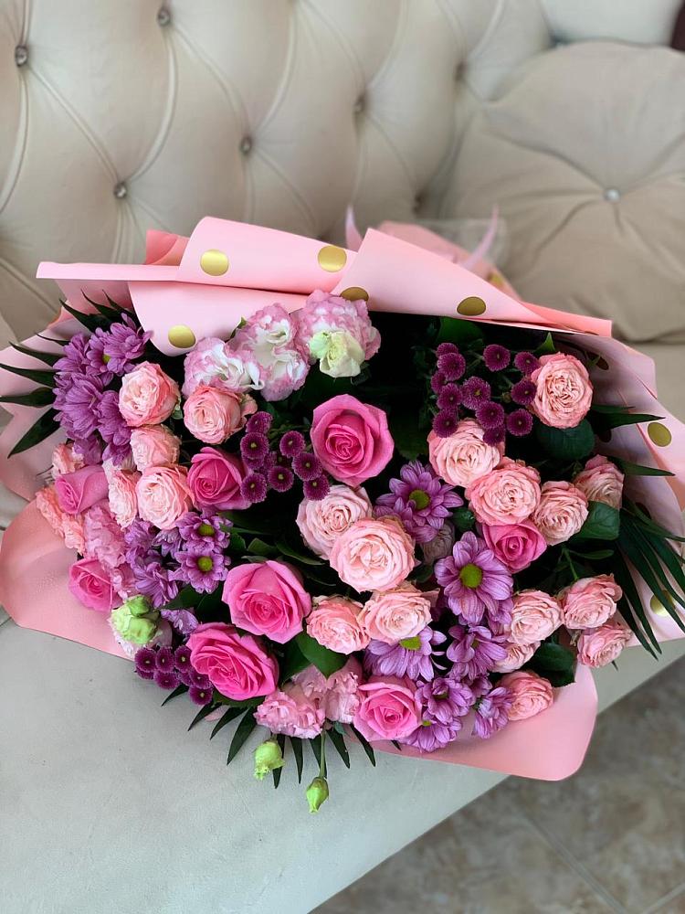 Букет цветов из: Хризантемы, Розы и Лизиантусы в Дьяконове