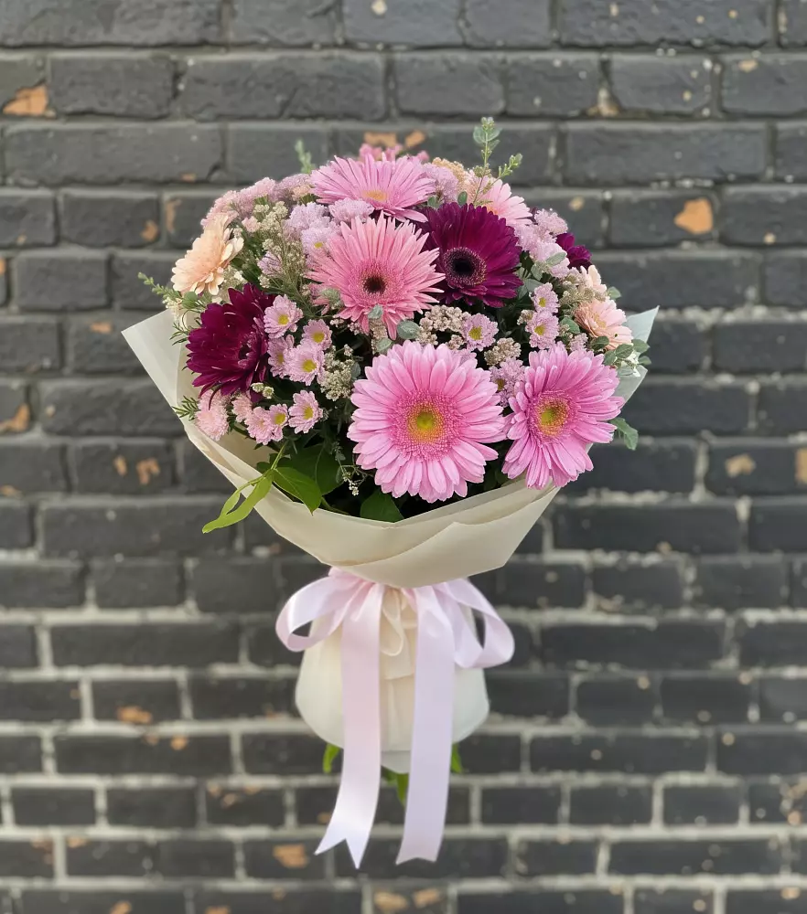 Букет цветов из: Герберы и Хризантемы в Дьяконове