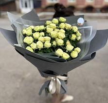 Букет Белые кустовые розы Солинеро в Дьяконове