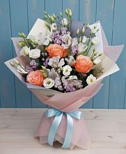 Букет цветов из:  Лизиантусы, Розы, Альстромерии и Гипсофила в Дьяконове