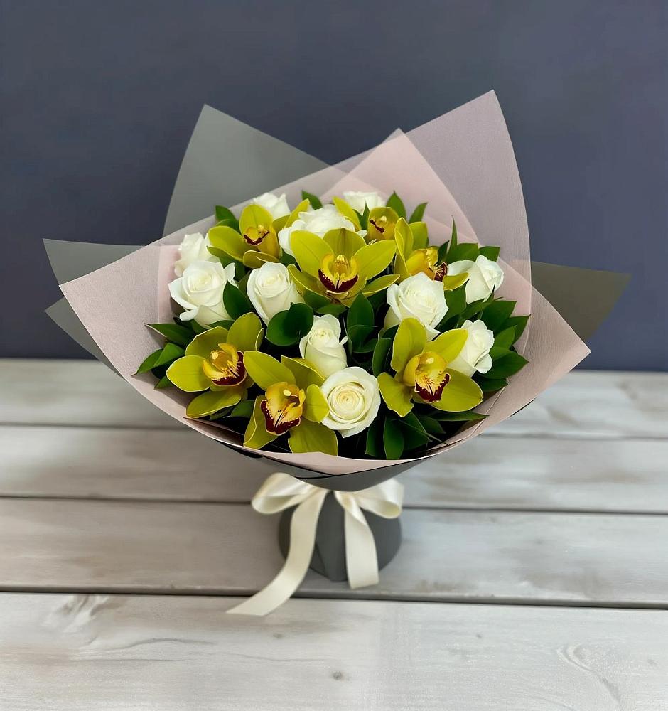 Букет цветов из: Орхидеи и Розы в Дьяконове