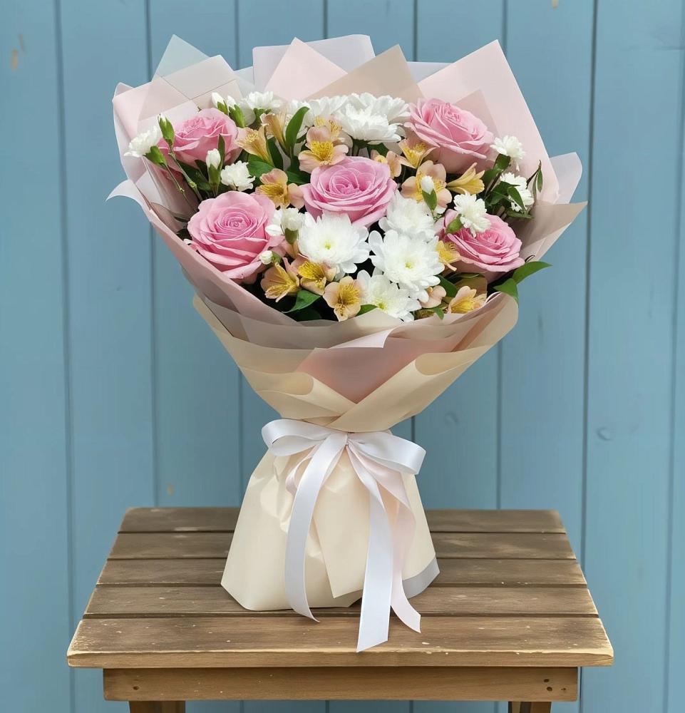 Букет цветов из: Гвоздики, Орхидеи и Розы в Дьяконове