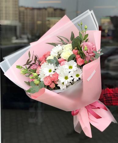 Букет цветов из: Розы, Лизиантусы и Хризантемы в Дьяконове